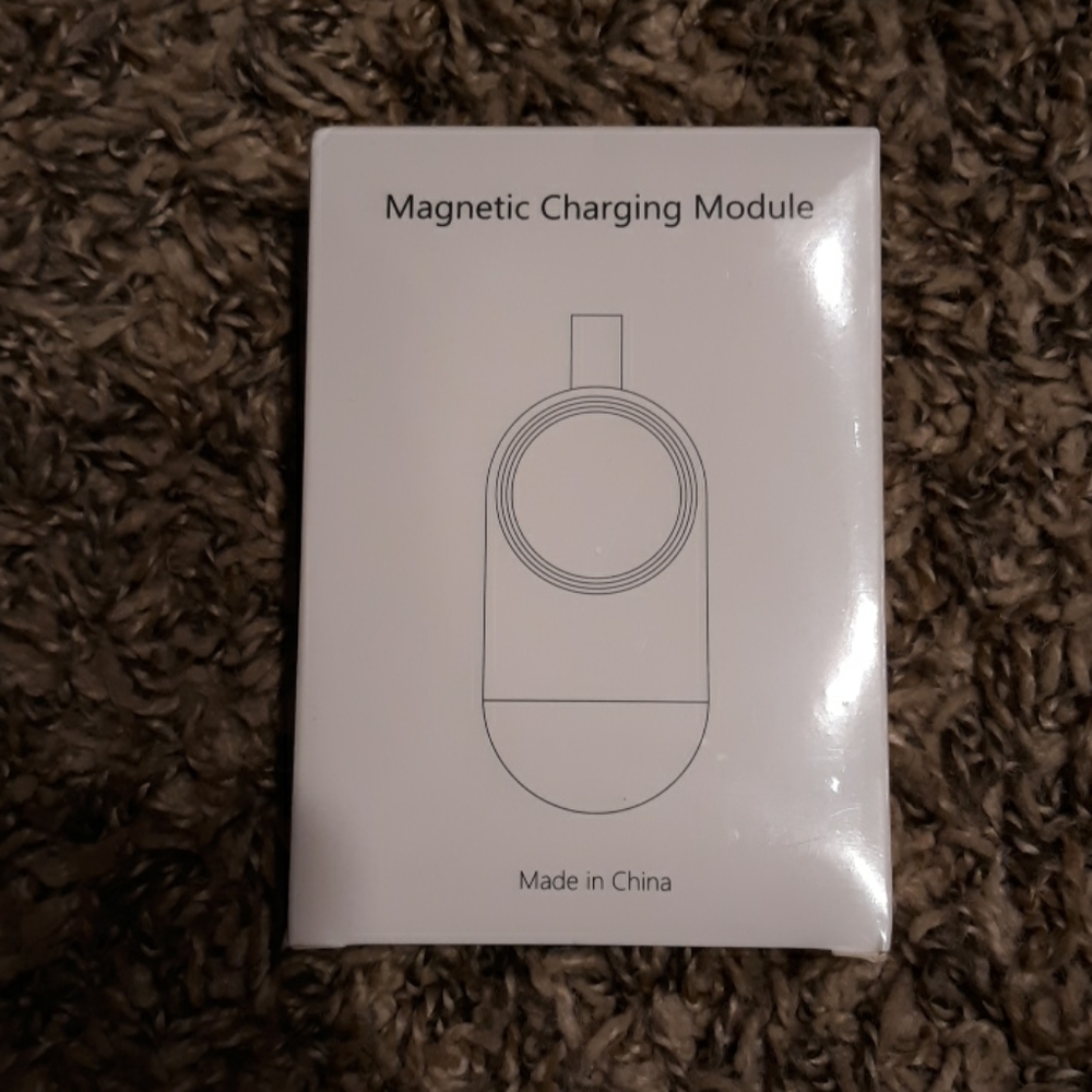 #727 NWT Magnetic Charging Module for iwatch